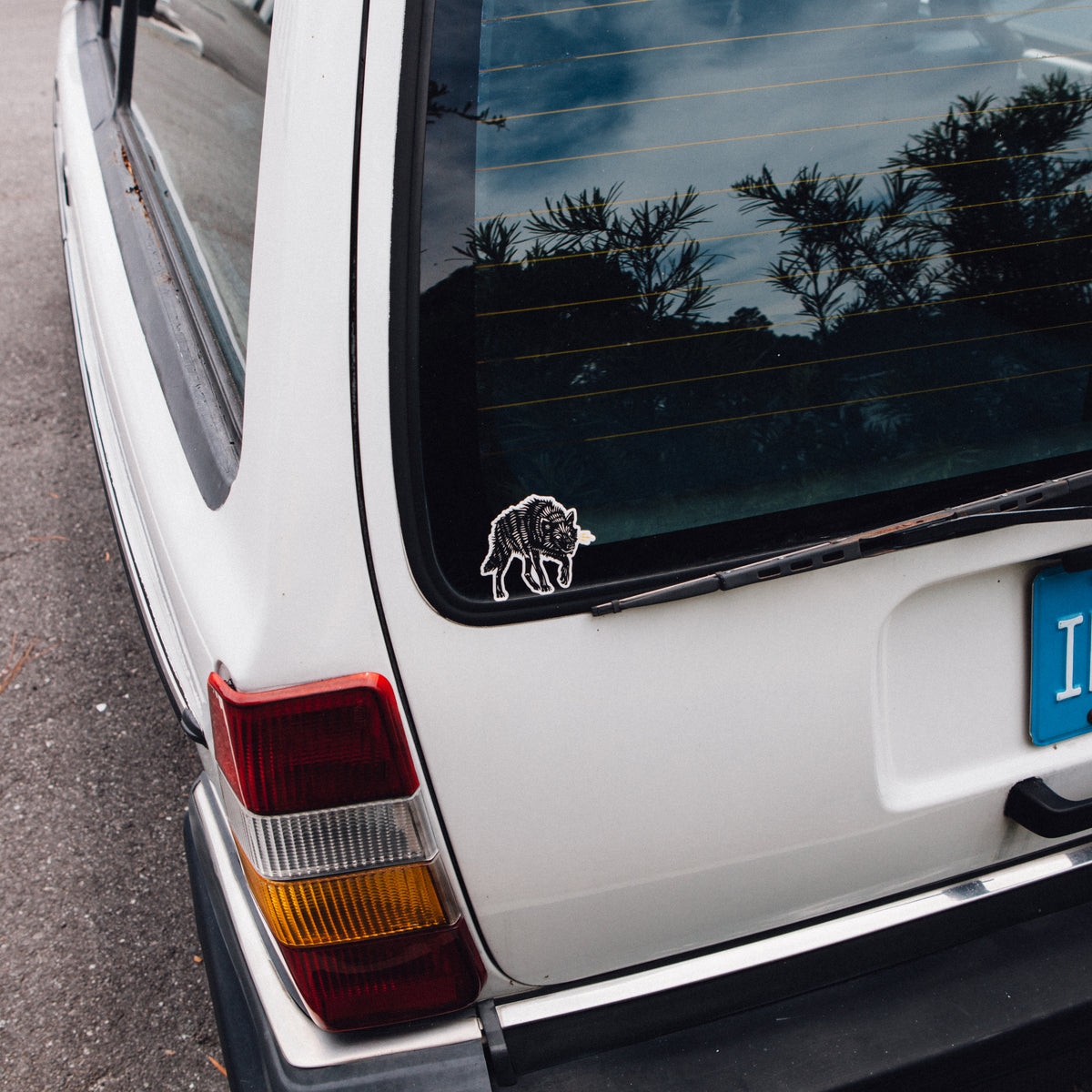 Wolf Sticker Black | Drifter Company